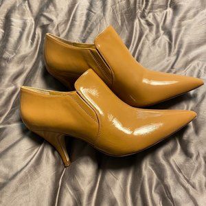Tory Burch Ankle Boot Sand Size 8 1/2
